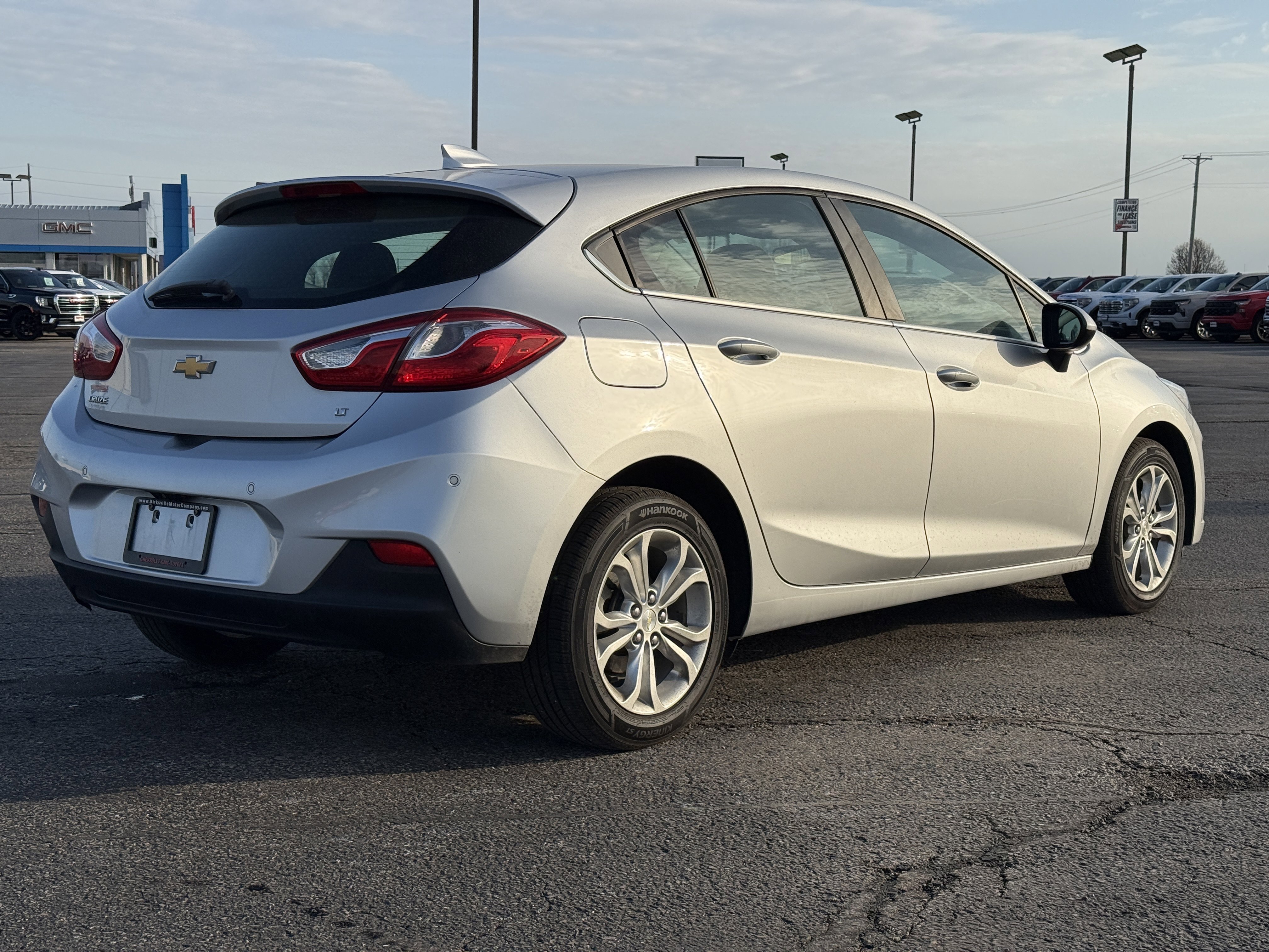 Used 2019 Chevrolet Cruze LT w/ Convenience Package image 3