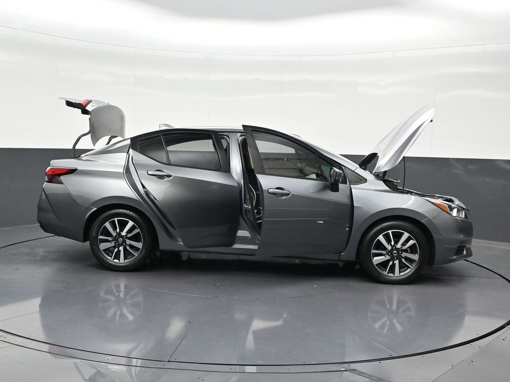 Used 2021 Nissan Versa SV FWD image 27