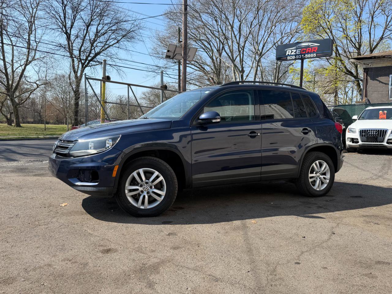 Used 2016 Volkswagen Tiguan S image 4