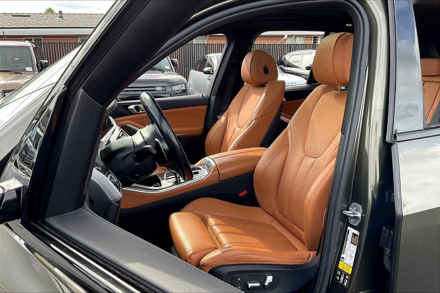 Used 2022 BMW X5 xDrive40i w/ M Sport Package image 28