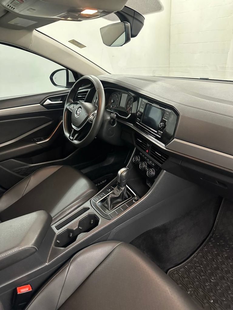 Used 2020 Volkswagen Jetta SE FWD image 37
