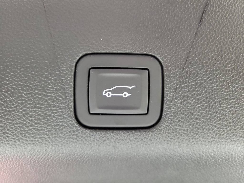 Certified 2026 Cadillac Escalade V AWD/4WD image 9