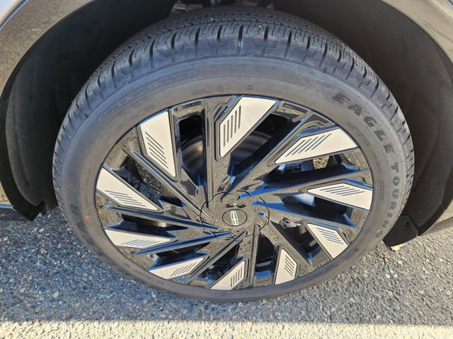 New 2026 Lincoln Nautilus Reserve w/ Jet Appearance Package image 18