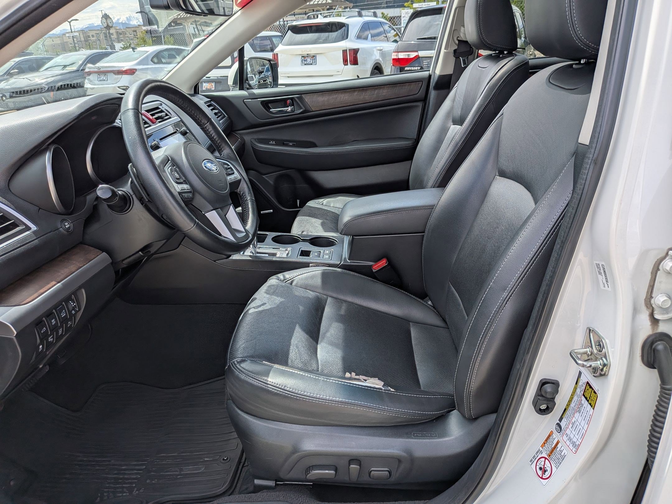 Used 2017 Subaru Outback 2.5i Limited AWD/4WD image 24
