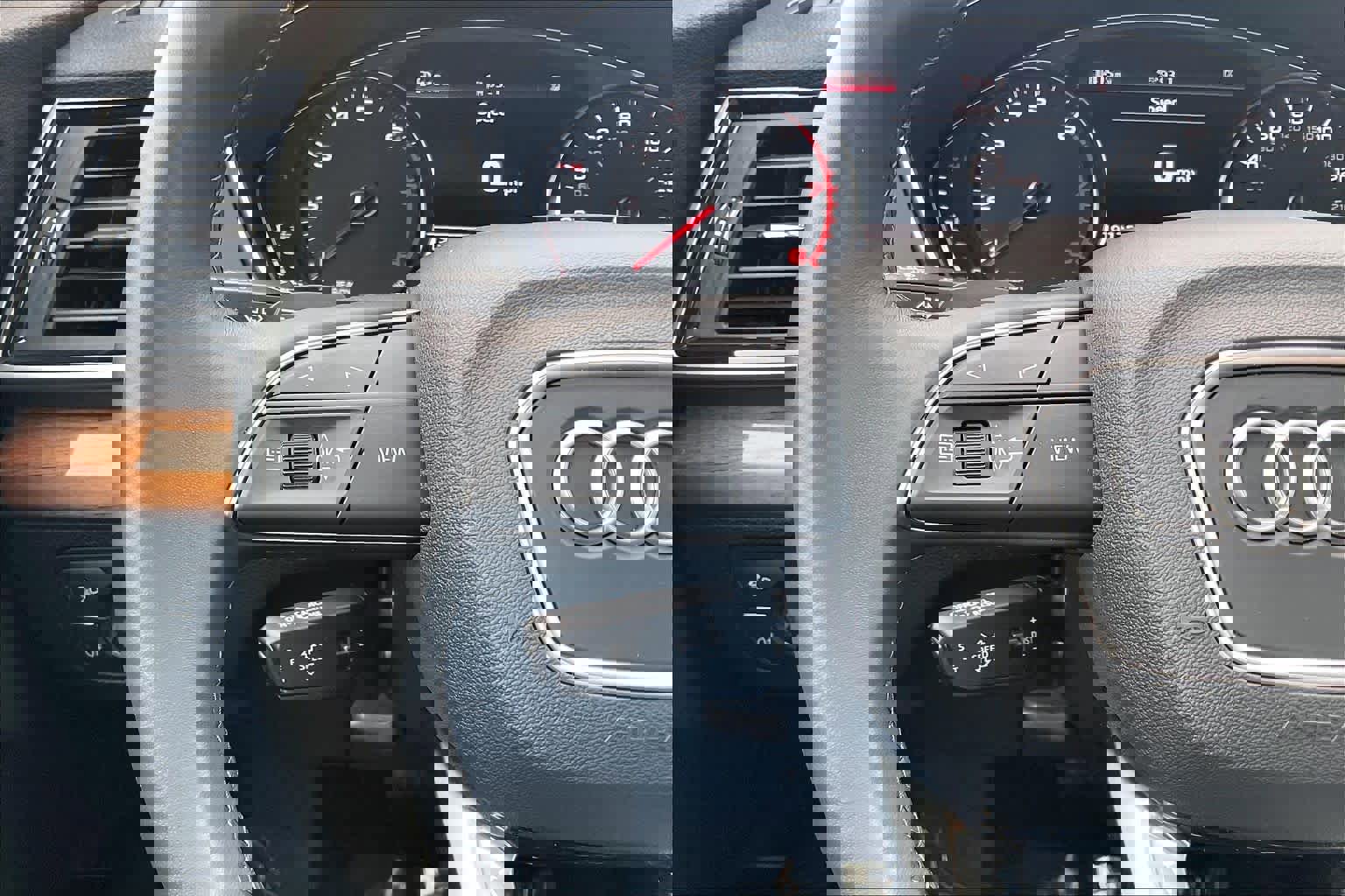 Used 2023 Audi Q5 2.0T Premium w/ Convenience Package image 21