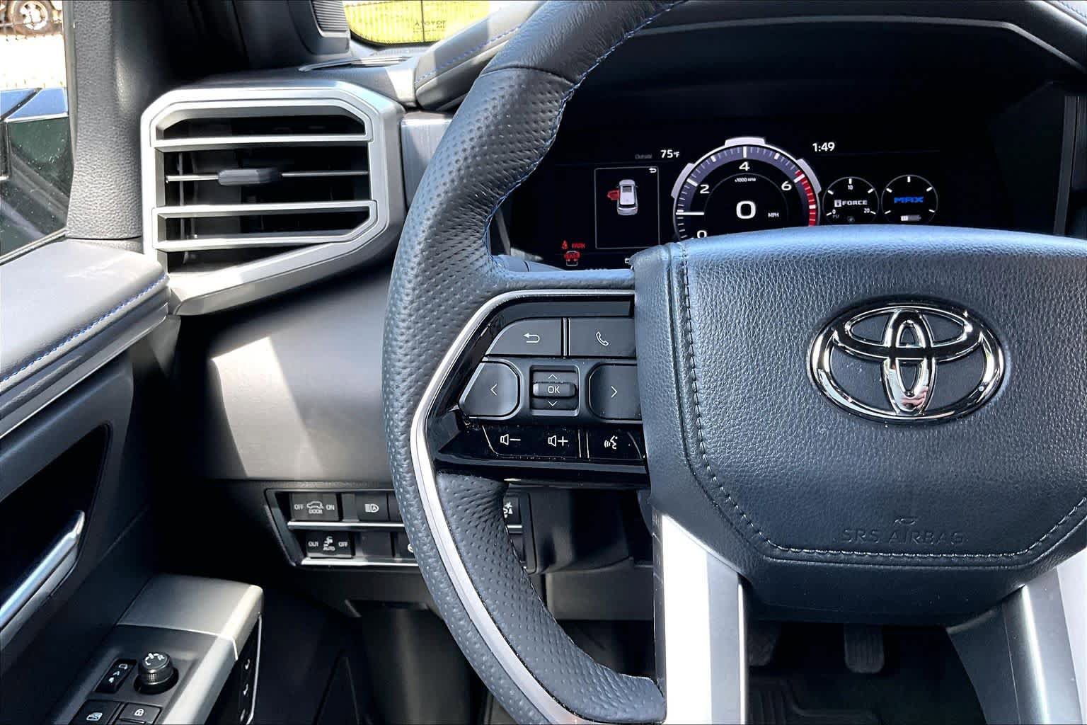 Certified 2025 Toyota Sequoia Platinum AWD/4WD image 24