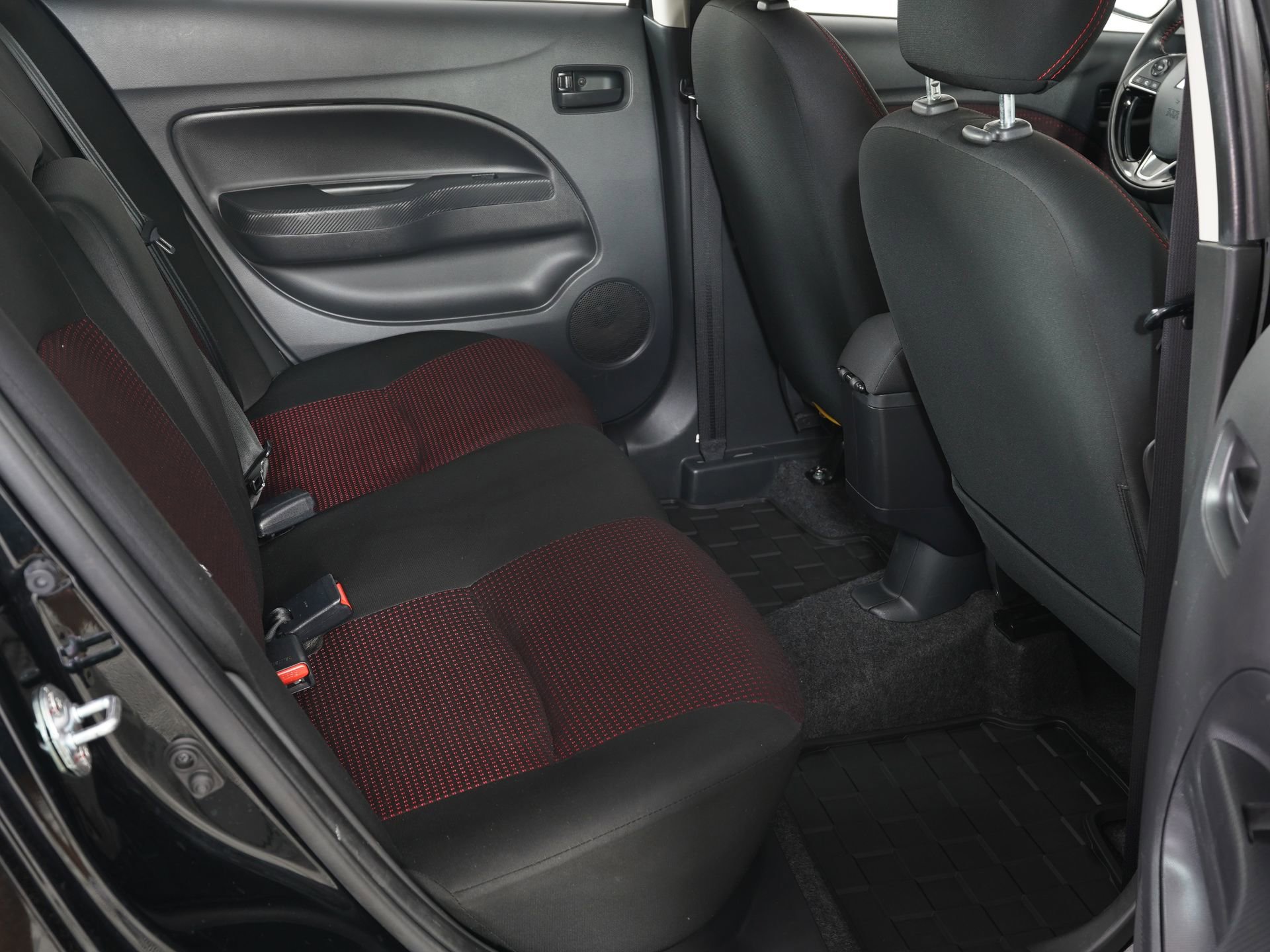 Used 2023 Mitsubishi Mirage G4 Black Edition FWD image 8