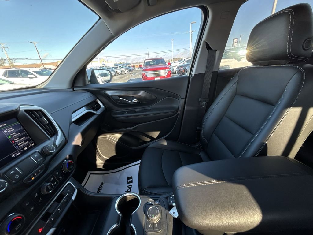 Used 2023 GMC Terrain SLT image 11