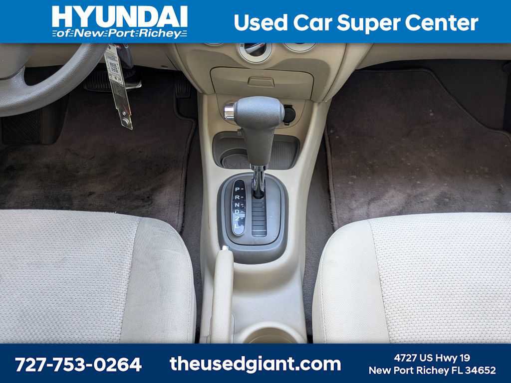 Used 2009 Hyundai Accent GLS w/ Premium Pkg 6 FWD image 18