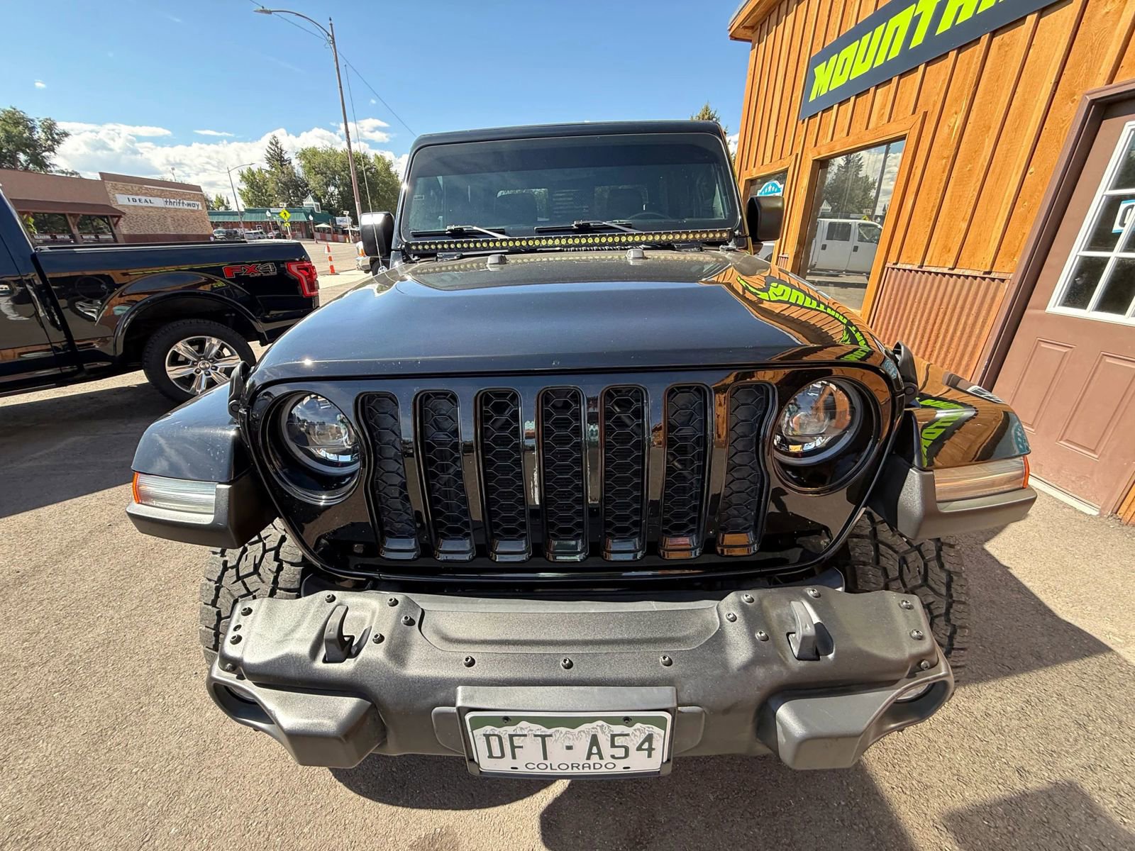 Used 2023 Jeep Gladiator Sport image 6