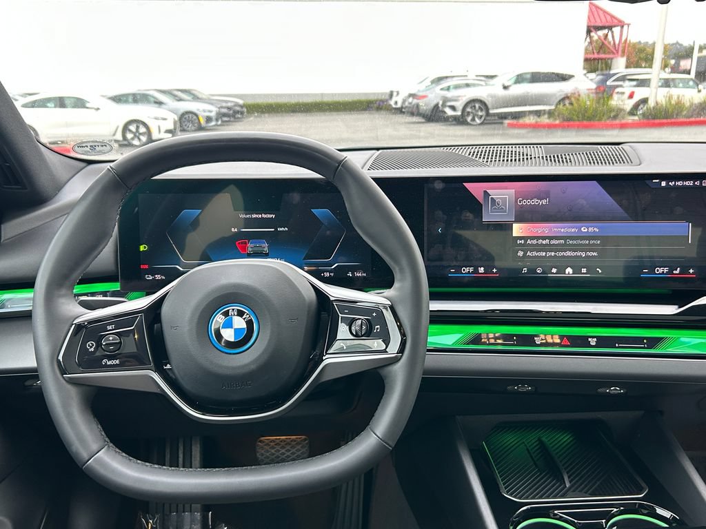 Used 2024 BMW i5 eDrive40i w/ M Sport Package RWD image 17
