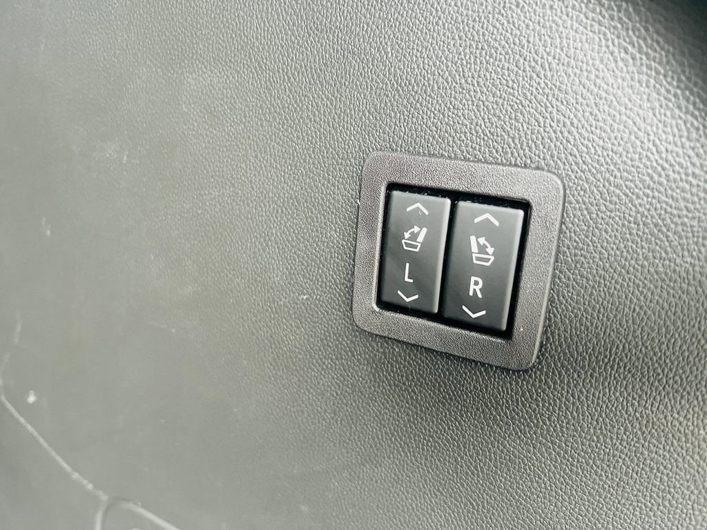 Used 2022 Buick Enclave Premium w/ Experience Buick Package image 39