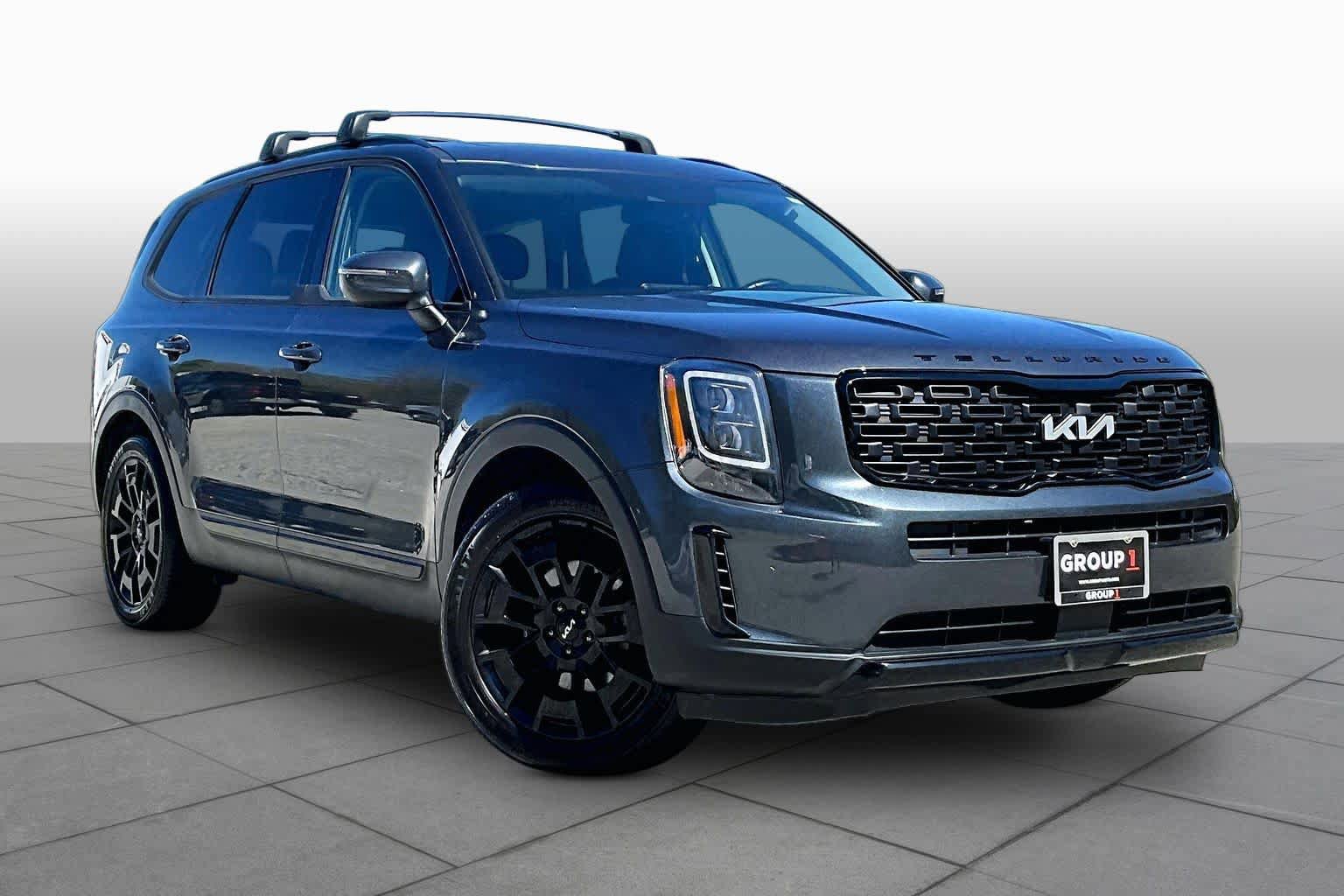 Used 2022 Kia Telluride EX w/ EX Premium Package AWD/4WD image 3