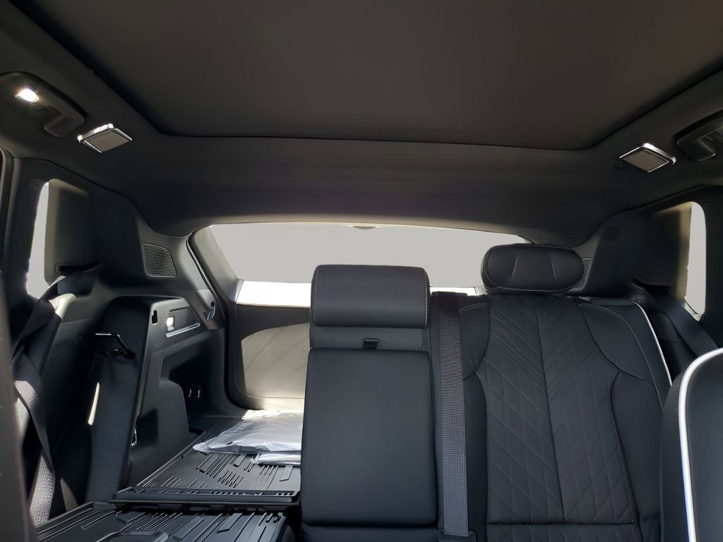 New 2026 Cadillac Lyriq V image 42