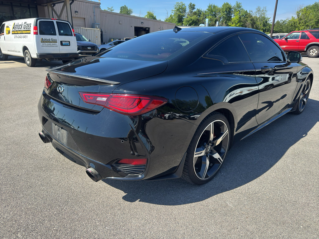 Used 2018 INFINITI Q60 Red Sport 400 w/ Sensory Package 3.0T Sport AWD/4WD image 4