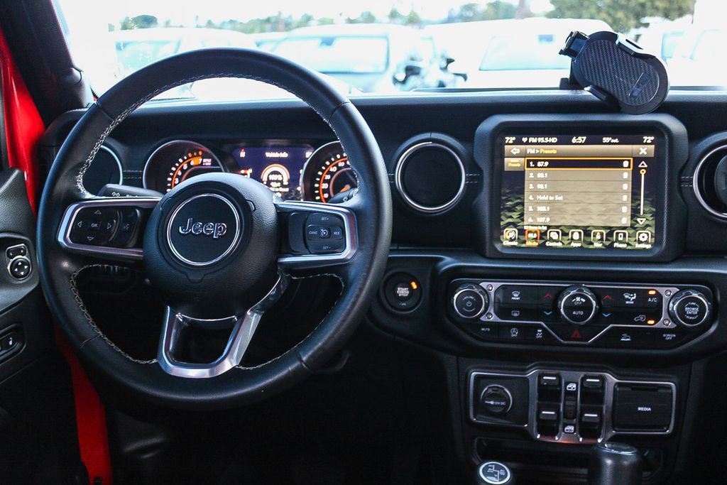 Used 2021 Jeep Wrangler Unlimited Sahara image 14