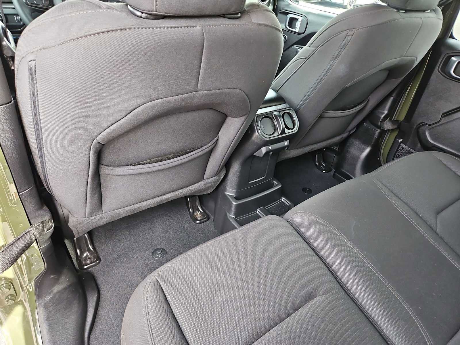 Used 2023 Jeep Wrangler Unlimited w/ 8.4" Radio Group image 17