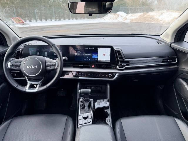 Used 2025 Kia Sportage EX image 22