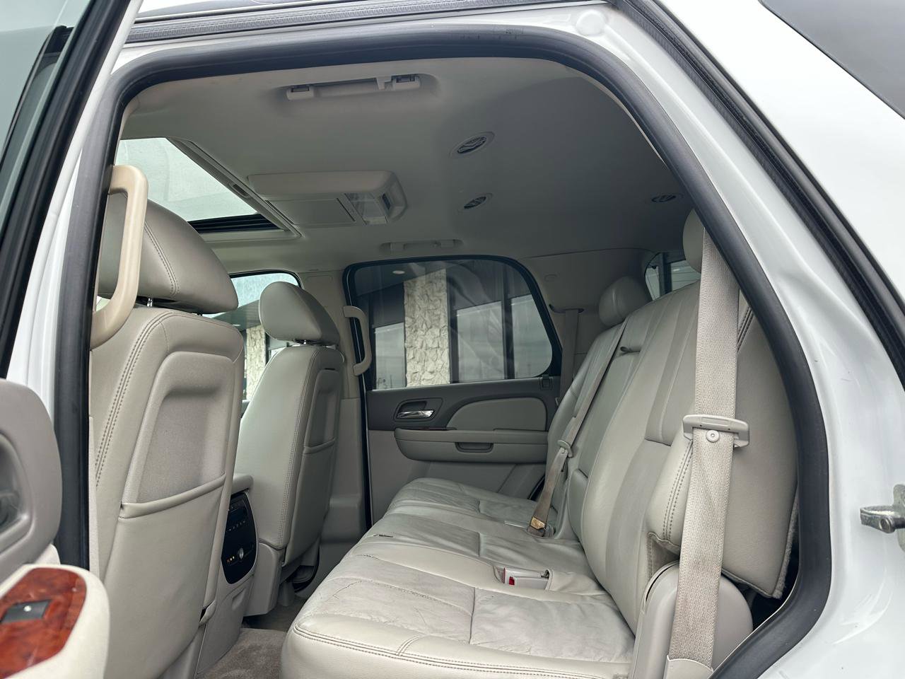 Used 2010 Chevrolet Tahoe LT AWD/4WD image 12