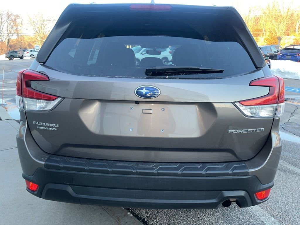 Used 2022 Subaru Forester Premium image 4
