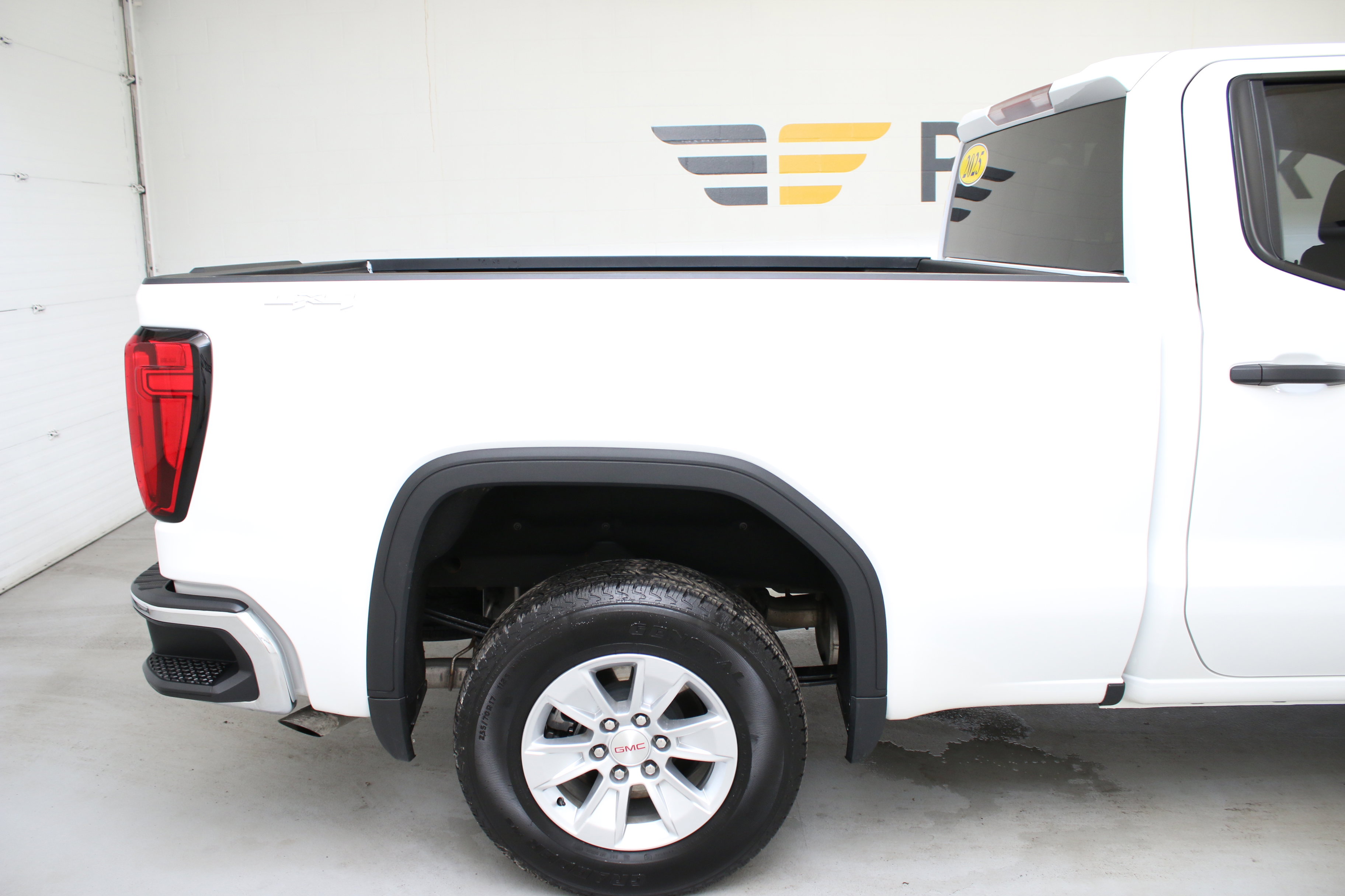 Used 2025 GMC Sierra 1500 Pro w/ Pro Value Package image 11