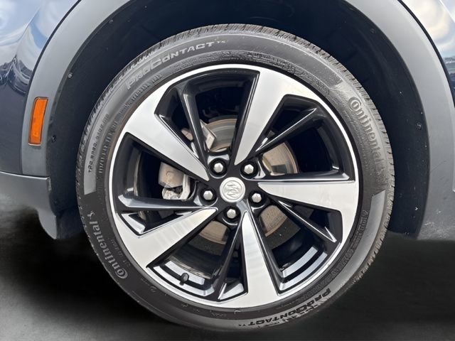 Used 2021 Buick Envision Essence image 40