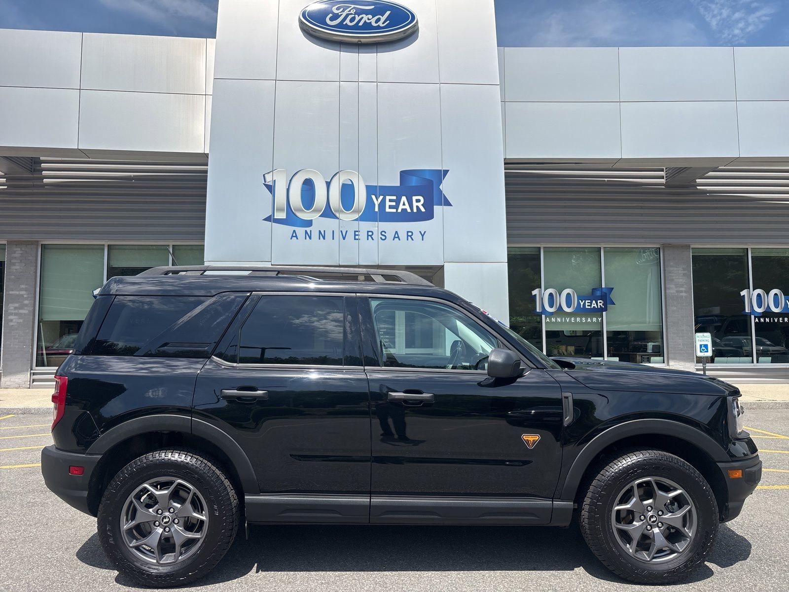Used 2024 Ford Bronco Sport Badlands AWD/4WD image 2