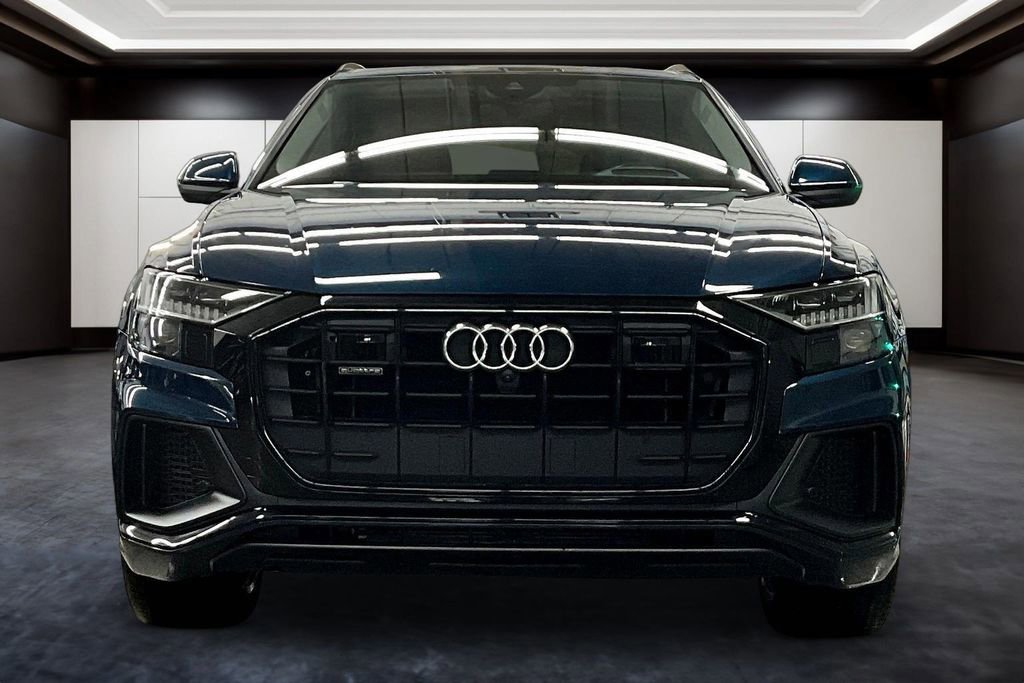 Used 2019 Audi Q8 Prestige AWD/4WD image 2