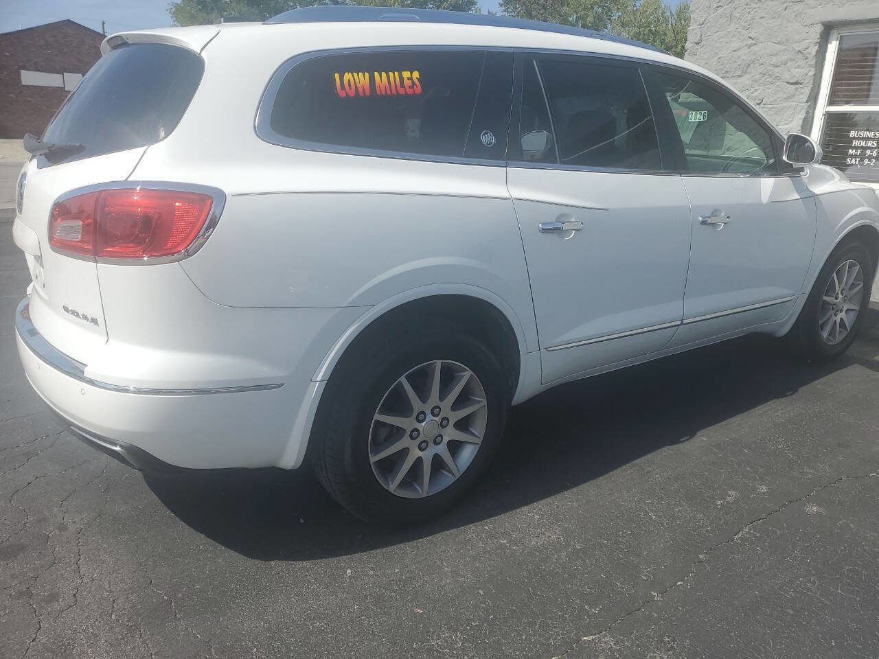 Used 2016 Buick Enclave Leather image 3