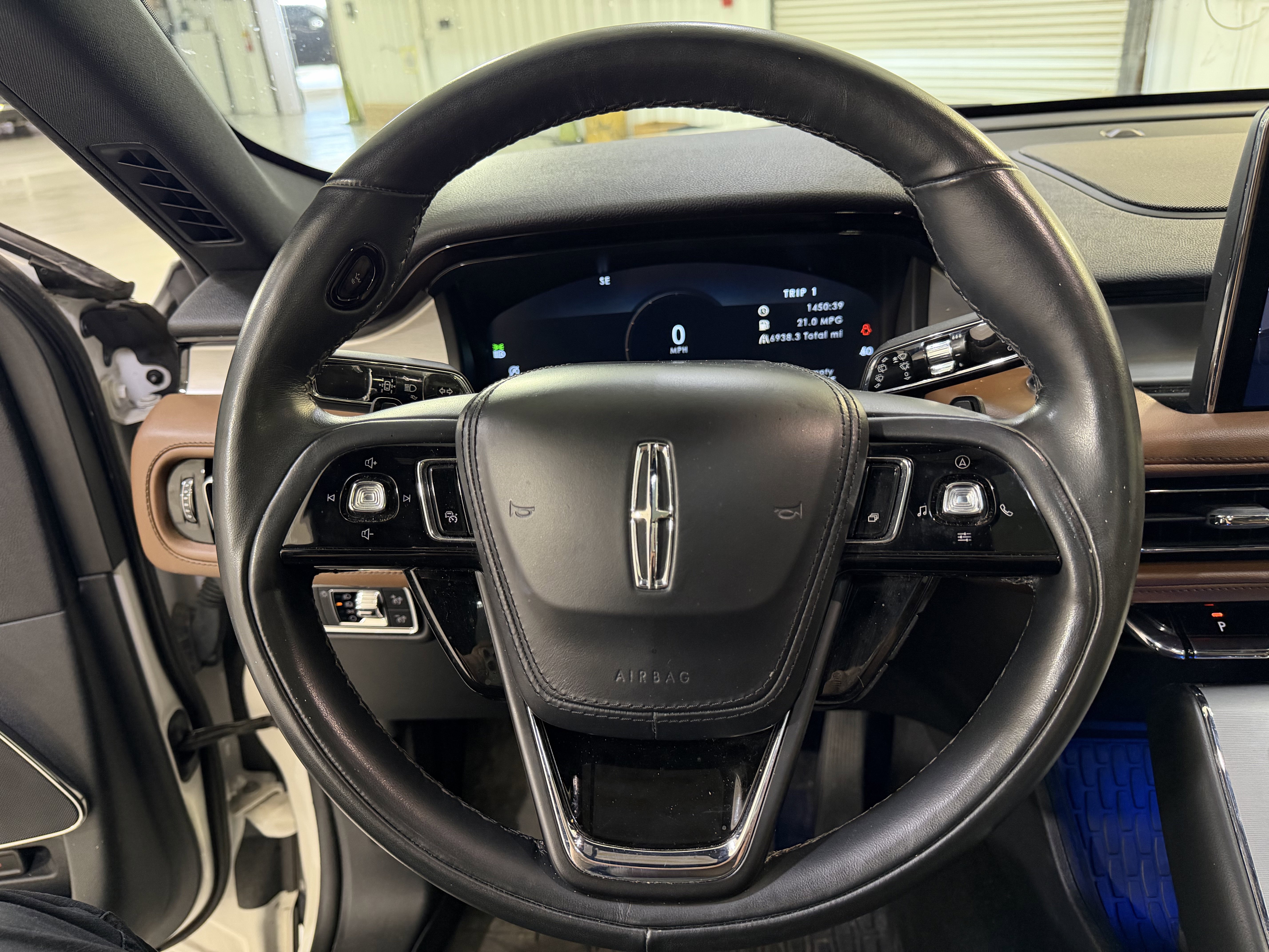 Used 2023 Lincoln Aviator Reserve w/ Equipment Group 201A RWD image 15