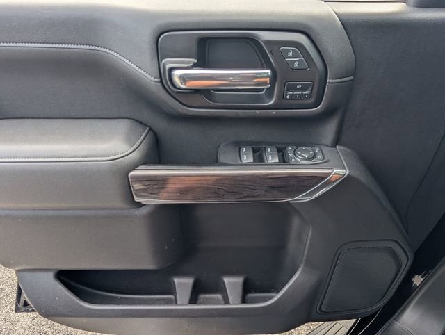 Used 2022 Chevrolet Silverado 2500 LTZ w/ LTZ Convenience Package image 39