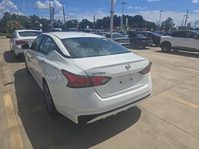 Used 2025 Nissan Altima 2.5 SV FWD image 5