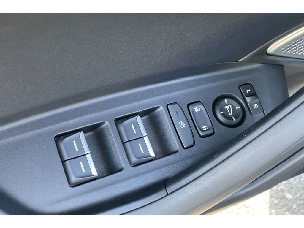 Certified 2025 Acura TLX w/ Technology Package image 11