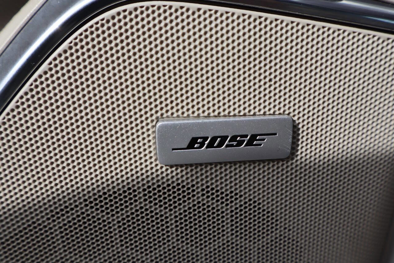 Used 2015 Cadillac Escalade Premium image 18