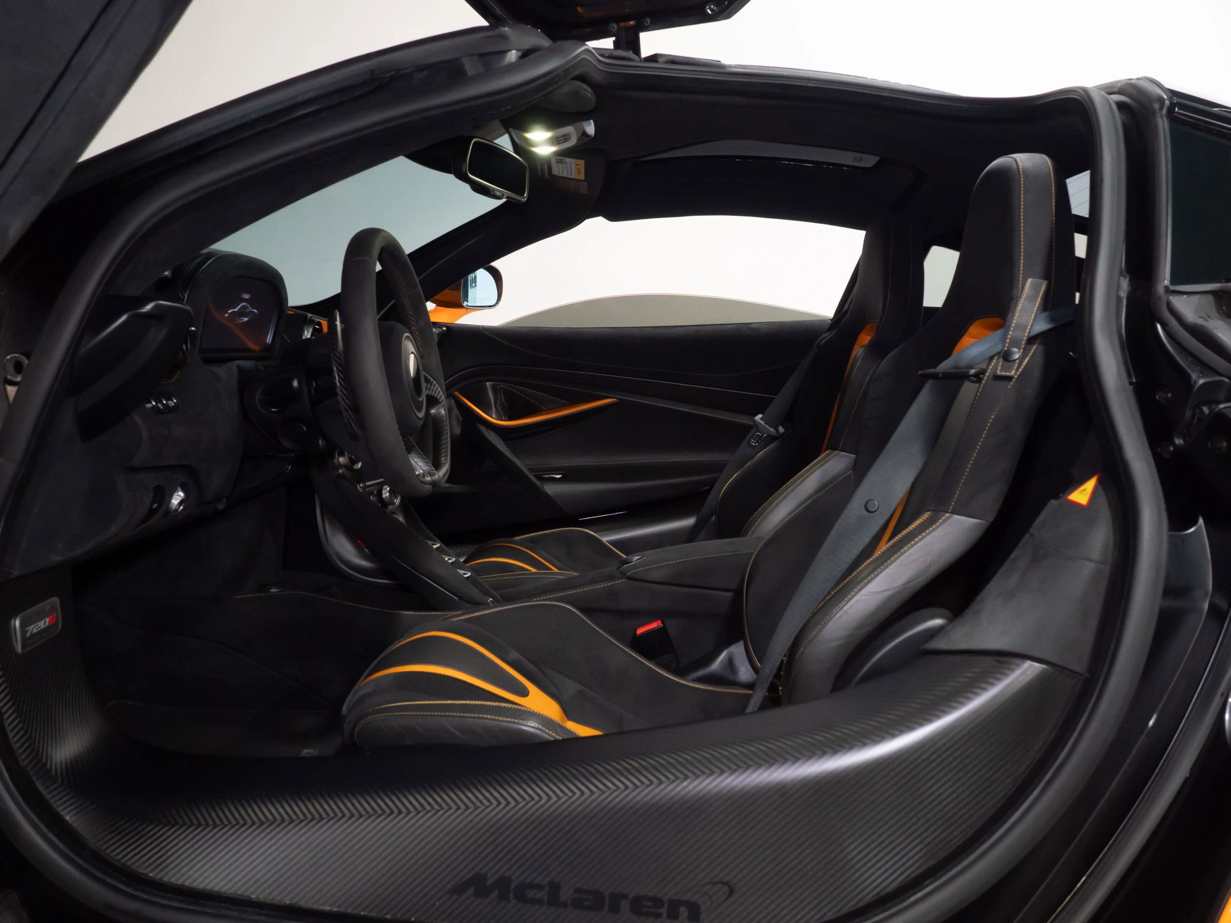 Used 2018 McLaren 720S Performance image 22