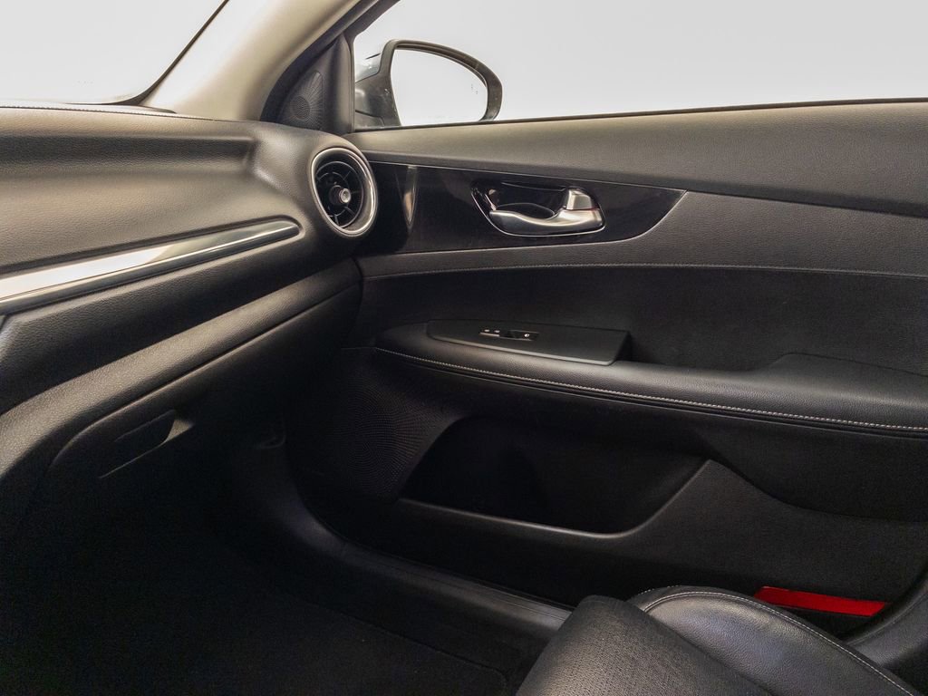 Used 2021 Kia Forte EX image 31