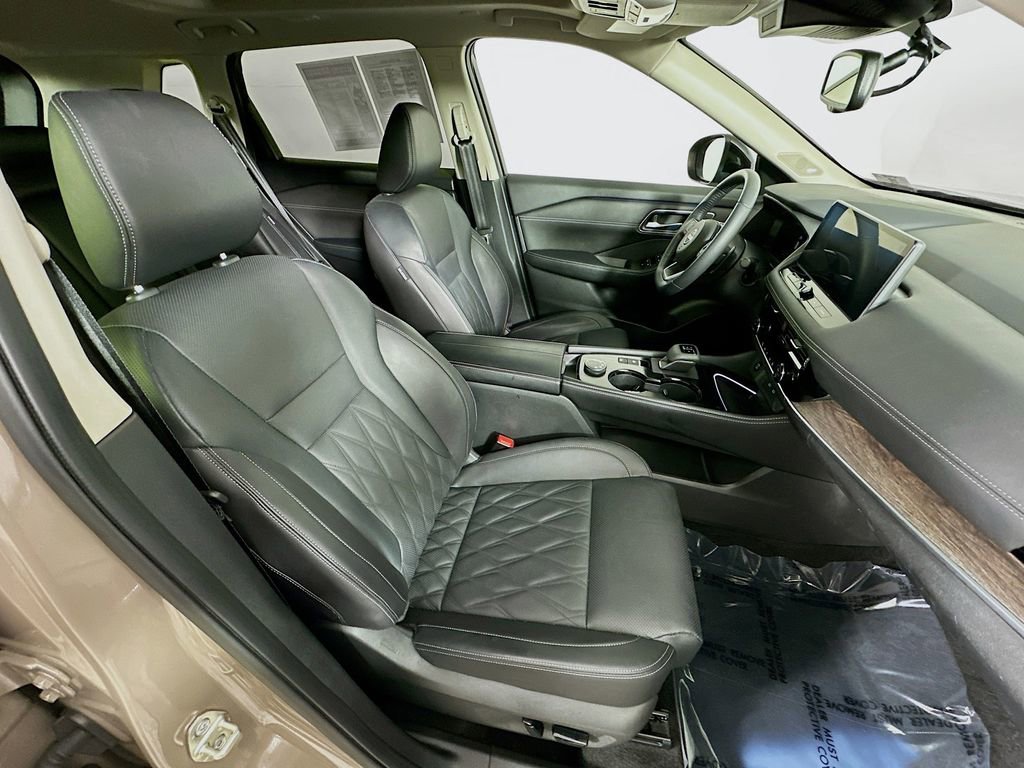 Certified 2024 Nissan Rogue Platinum image 38