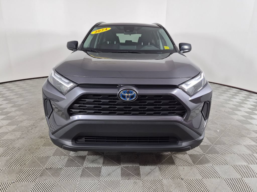 Used 2024 Toyota RAV4 LE AWD/4WD image 8