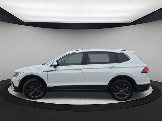 Certified 2023 Volkswagen Tiguan SE image 4