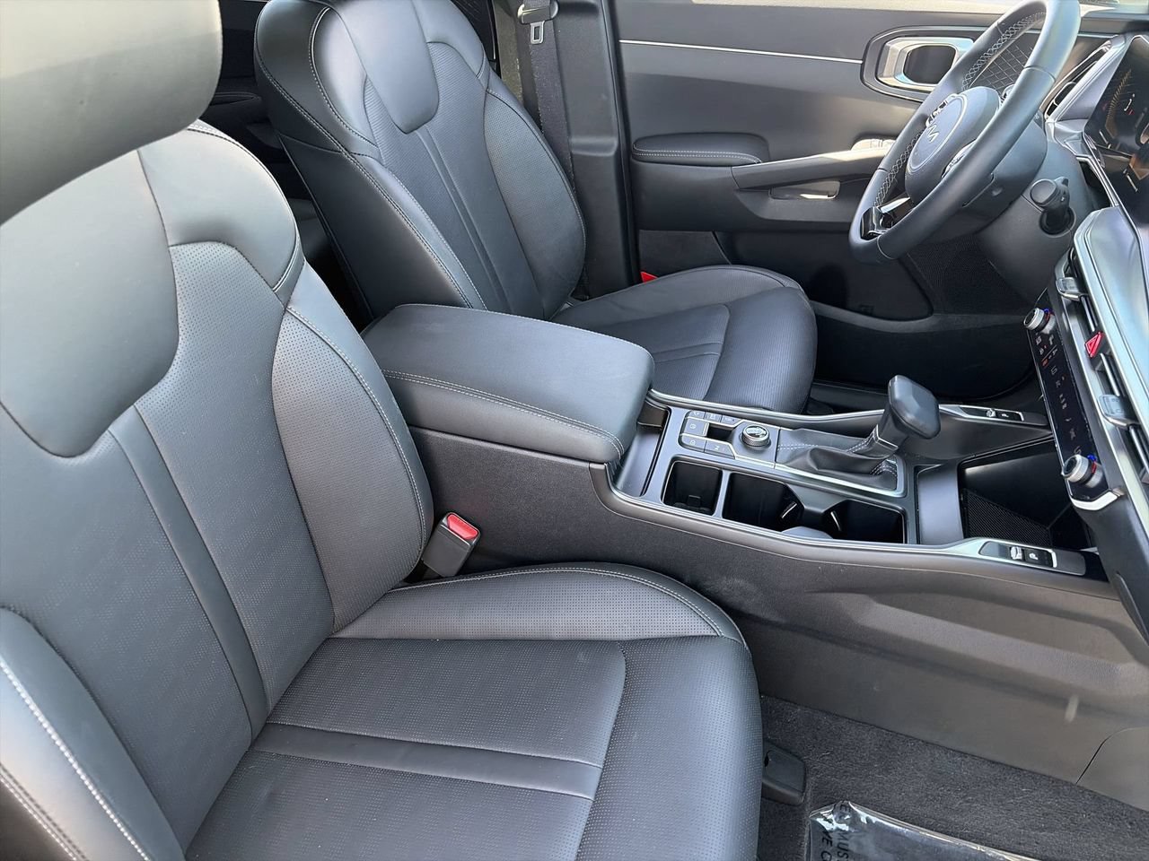 Certified 2025 Kia Sorento S w/ Panoramic Sunroof Package FWD image 10