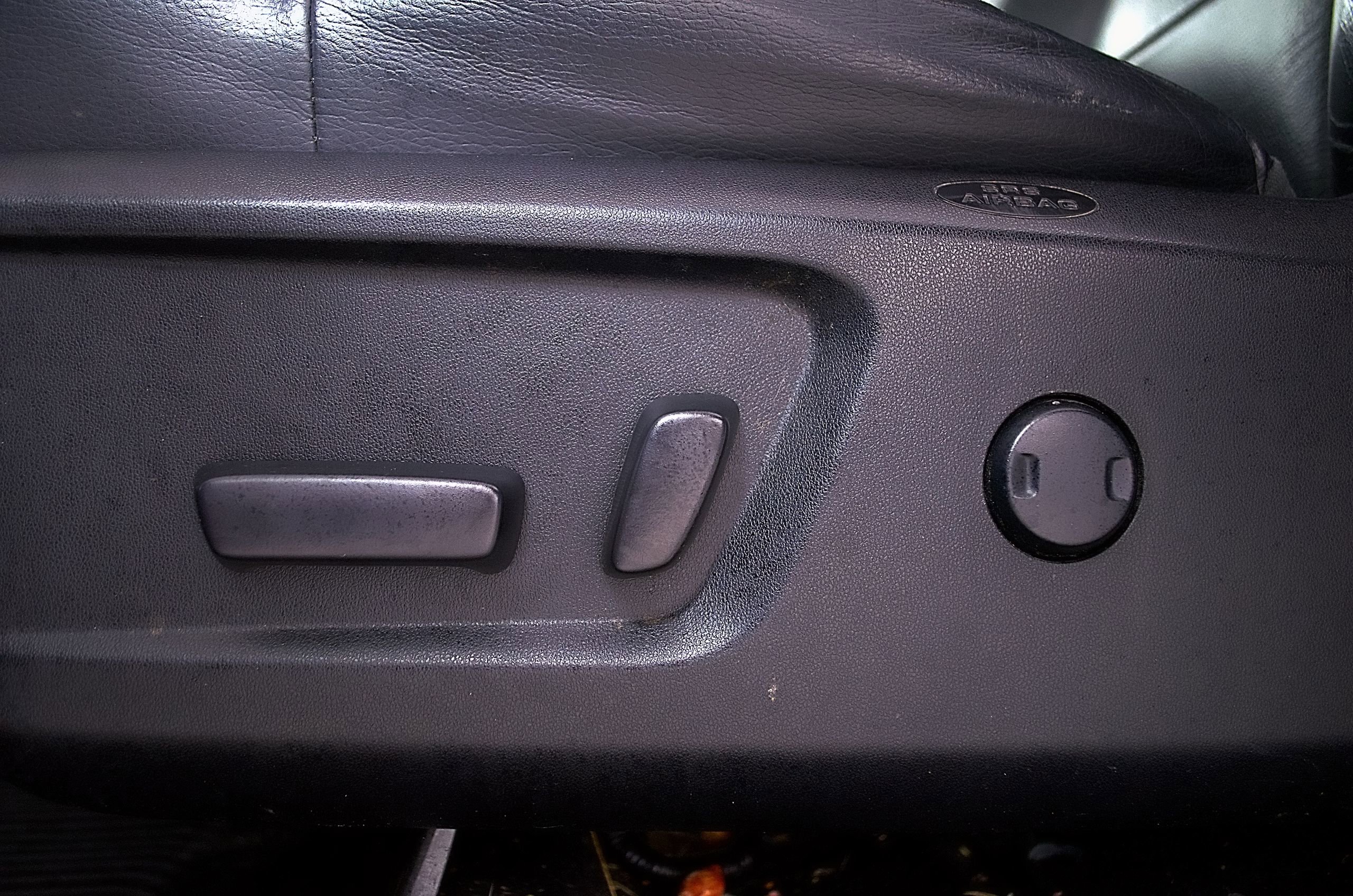 Used 2020 Toyota Tundra SR5 w/ SR5 Leather Package RWD image 15