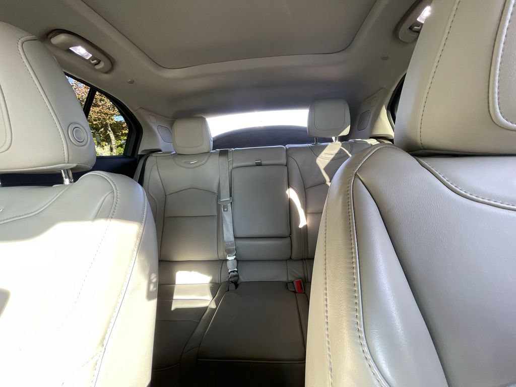 Used 2020 Cadillac XT4 Premium Luxury w/ Enhanced Visibility Package FWD image 20