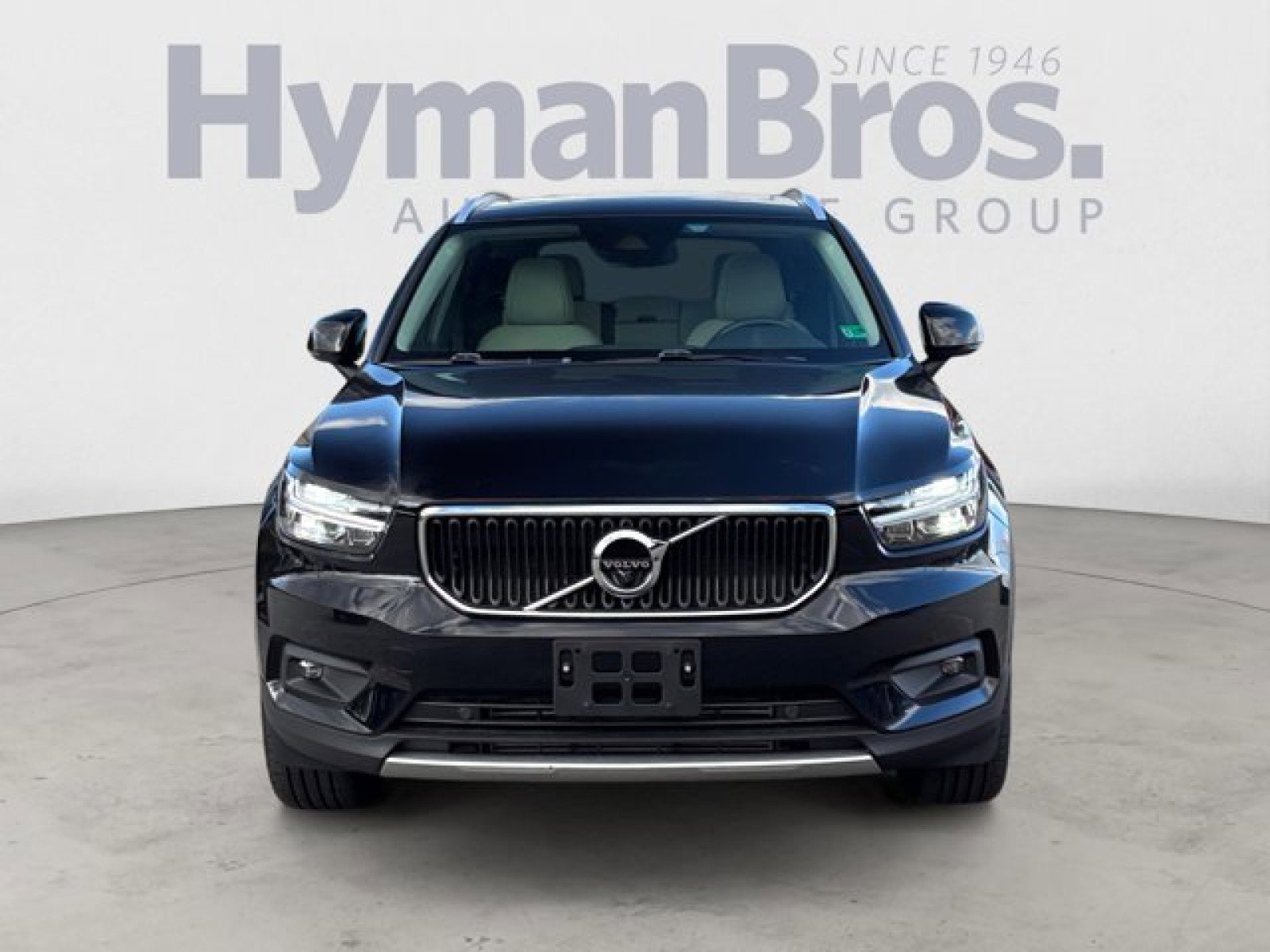 Used 2021 Volvo XC40 T5 Momentum w/ Protection Package Premier image 8