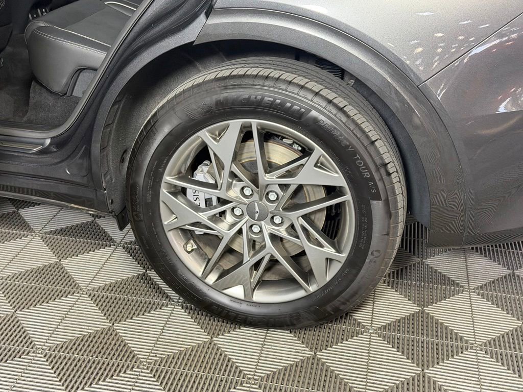 Used 2024 Genesis GV70 2.5T w/ Advanced Package AWD/4WD image 12