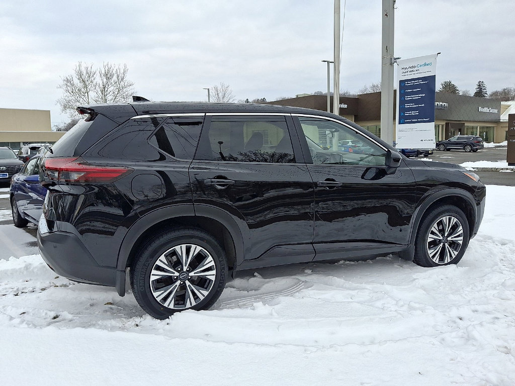 Used 2023 Nissan Rogue SV image 18