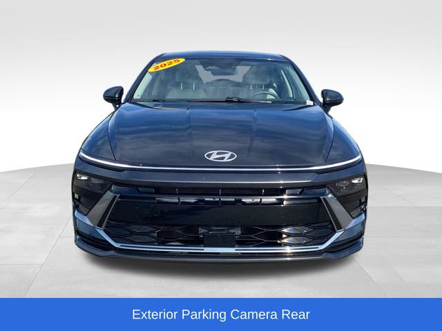 Used 2025 Hyundai Sonata SEL FWD image 2