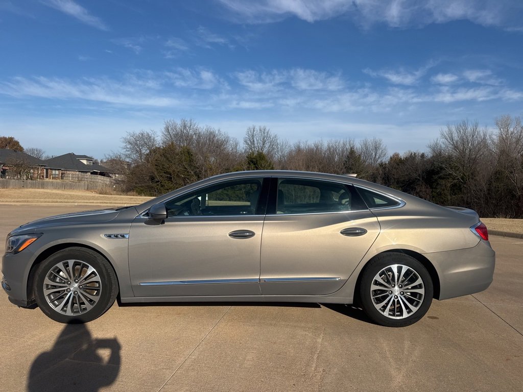 Used 2017 Buick LaCrosse Preferred image 2