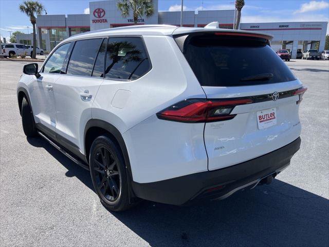 Certified 2024 Toyota Grand Highlander AWD image 3