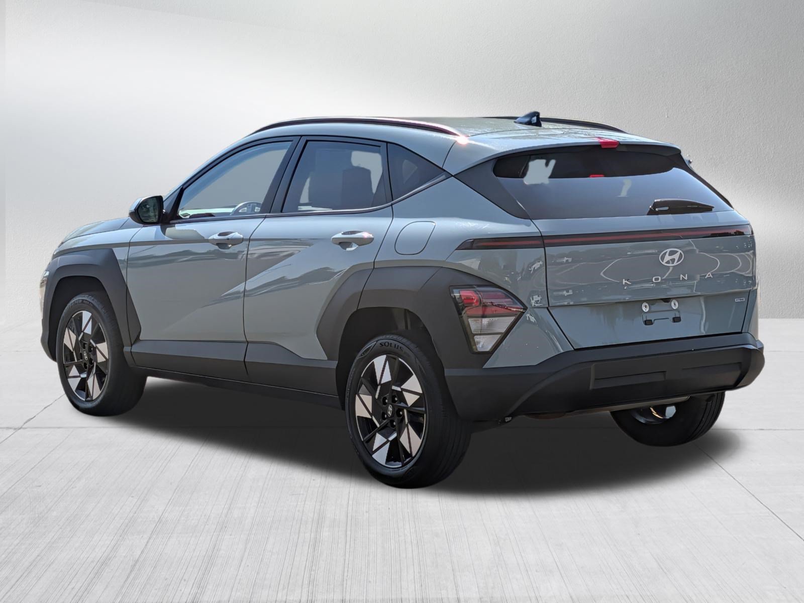 Used 2025 Hyundai Kona SEL AWD/4WD image 5