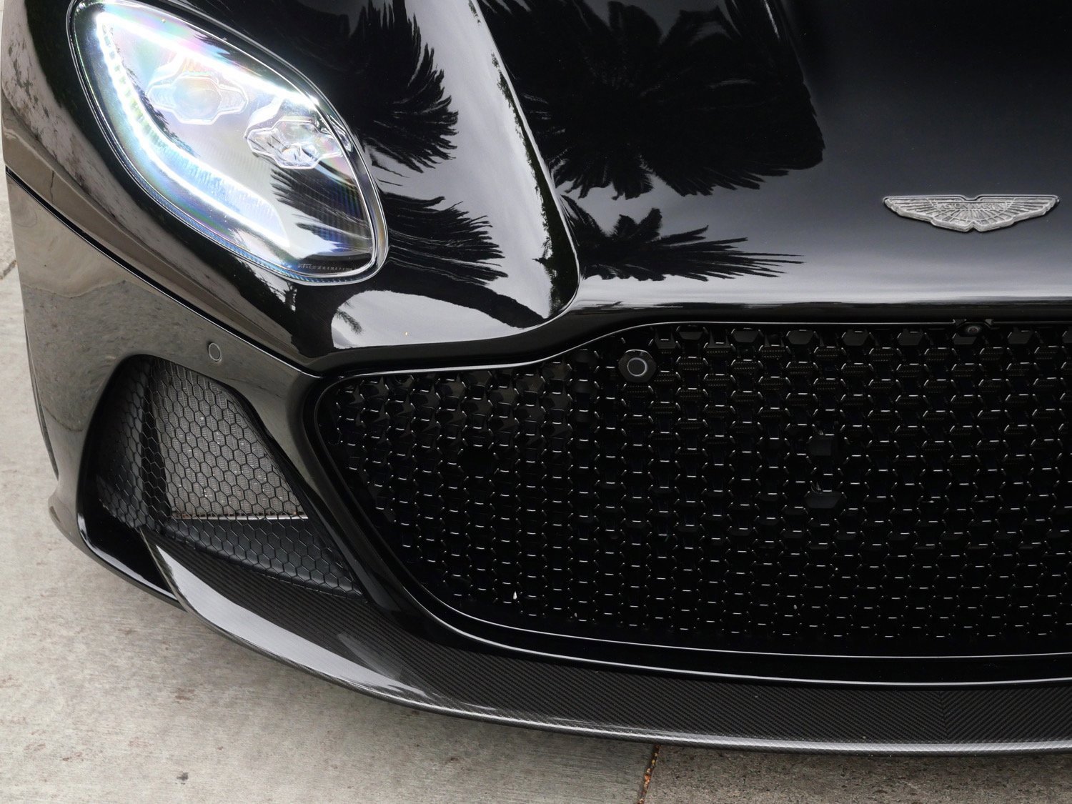 Used 2019 Aston Martin DBS Superleggera image 15